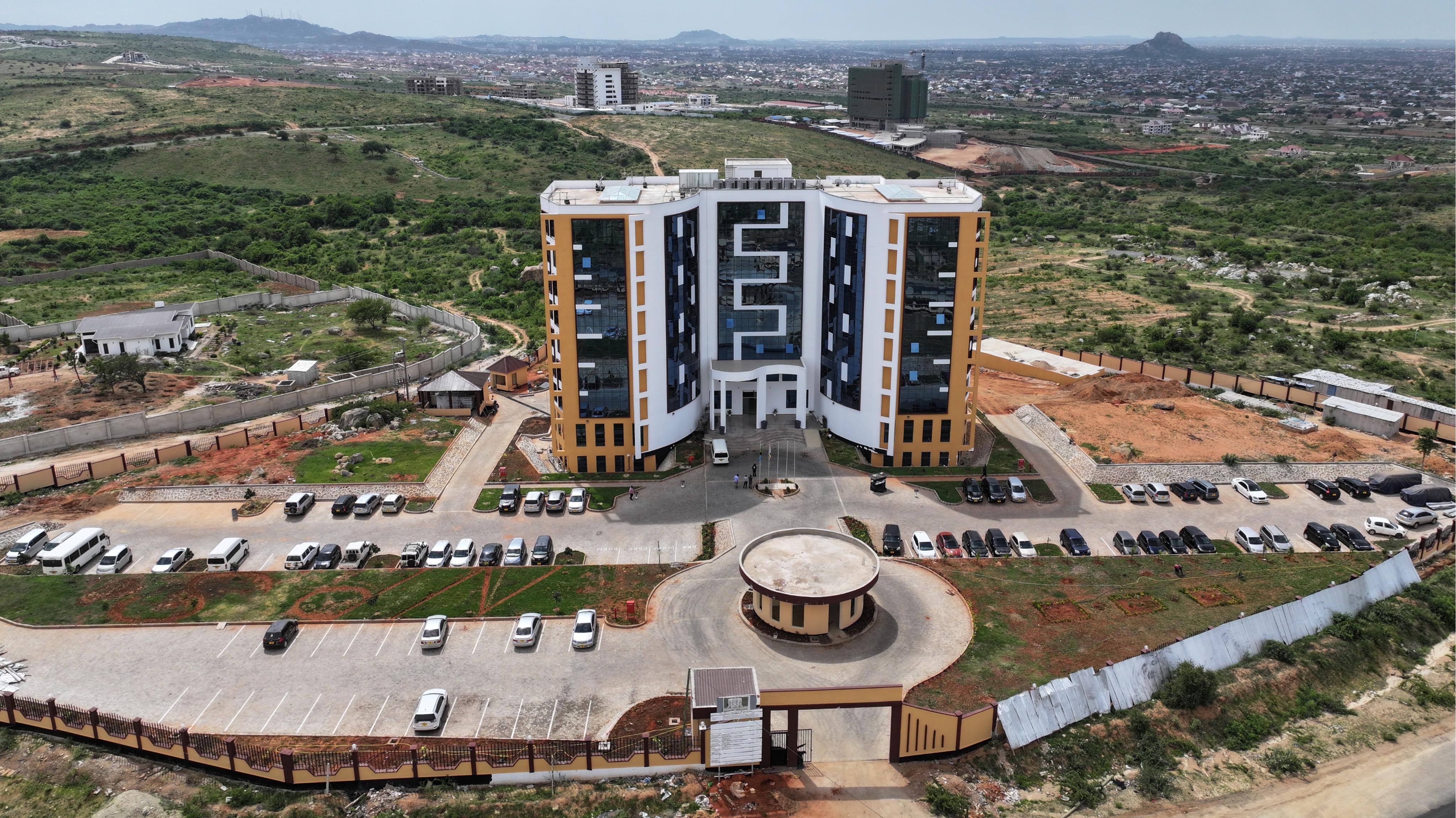 Utoaji wa Huduma za Ushauri Elekezi kwa Mradi wa Ujenzi wa Jengo la Makao Makuu ya Ofisi ya Taifa ya Mashtaka katika Eneo la Njedengwa, Jiji la Dodoma.