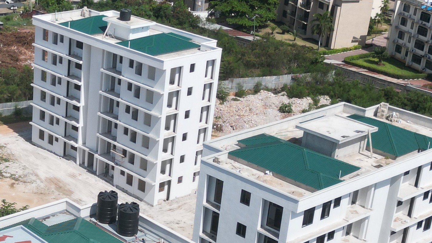 Ujenzi wa Nyumba za Makazi ya Watumishi wa Umma (Block 2 & 3) eneo la Canadian  Masaki Dar es Salaam.